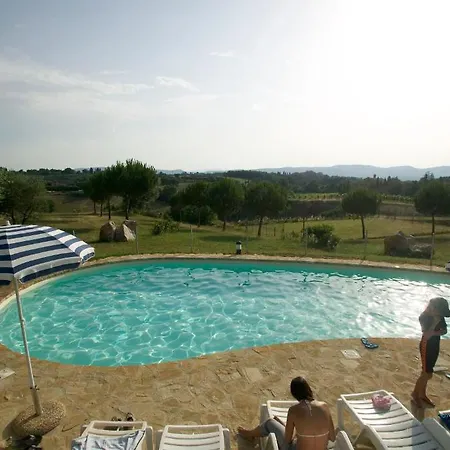 בית כפרי La Grotta Di Montecchino *