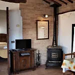 La Grotta Di Montecchino Kır Evi